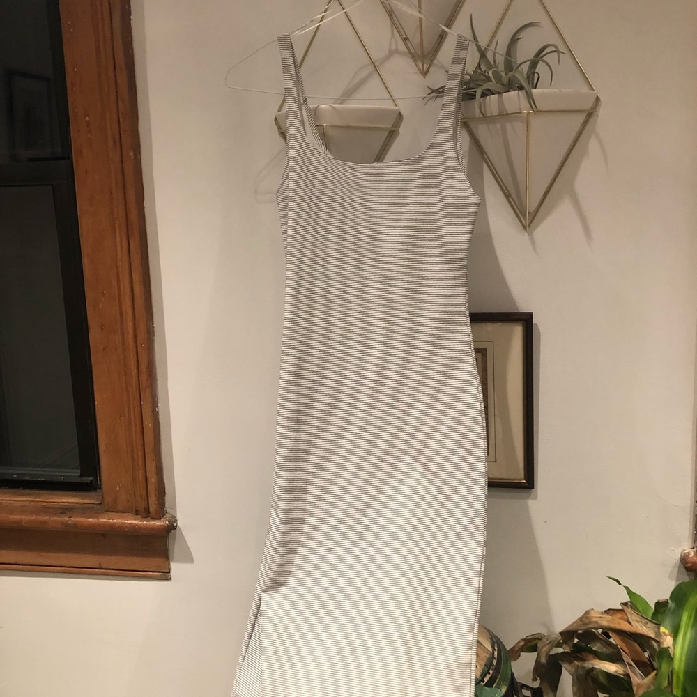 Flattering Zara Dress S18 | Trafuluc Fitted Midi